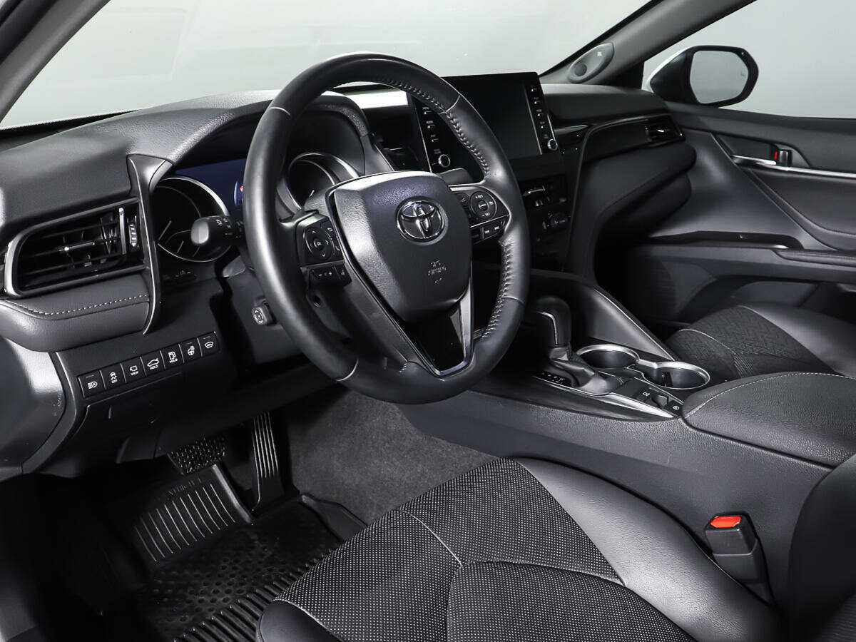 Купить Toyota Camry с пробегом. Фото: #12