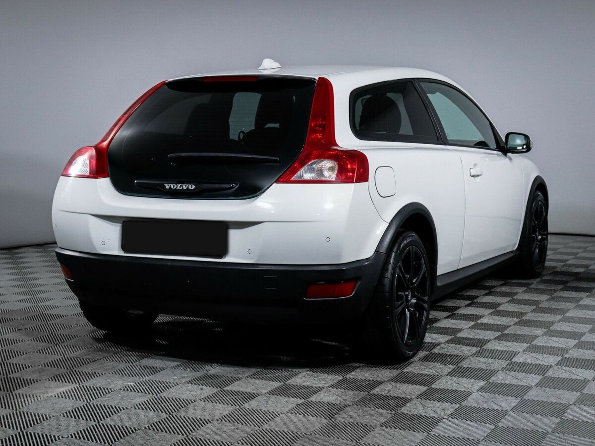 Купить Volvo C30 с пробегом. Фото: #3