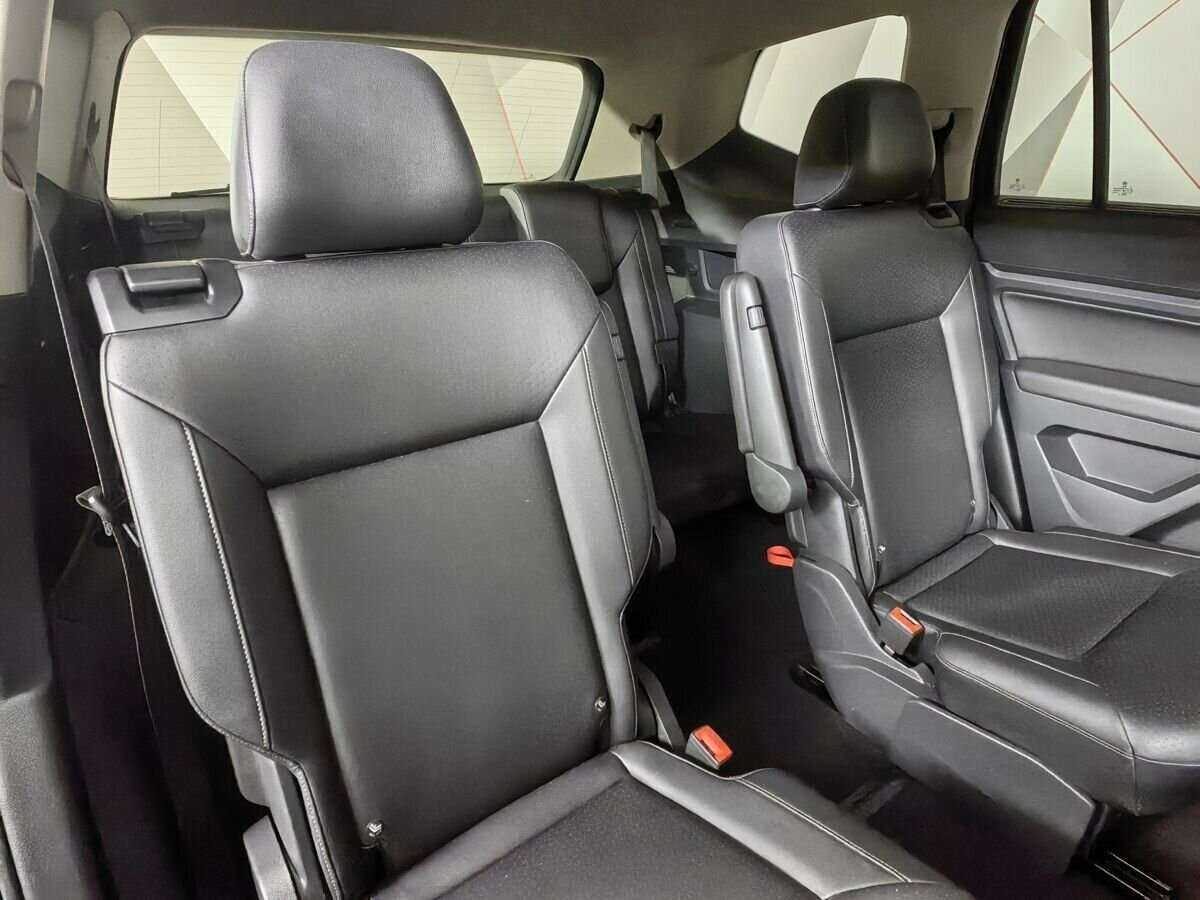 Купить Volkswagen Teramont с пробегом. Фото: #11