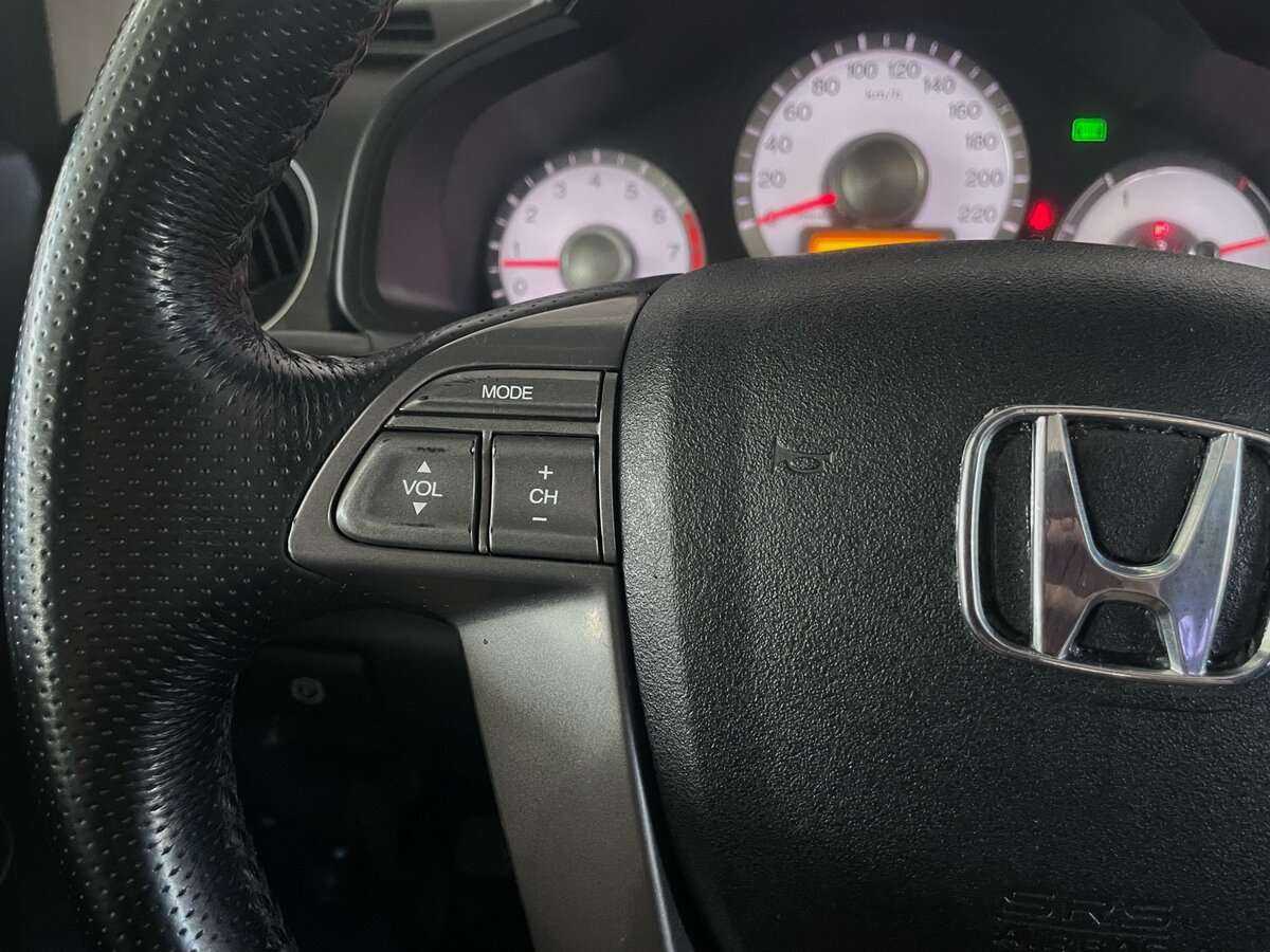 Купить Honda Pilot с пробегом. Фото: #10