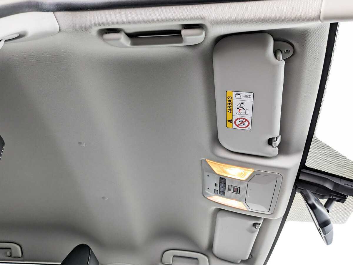 Купить Toyota RAV4 с пробегом. Фото: #17