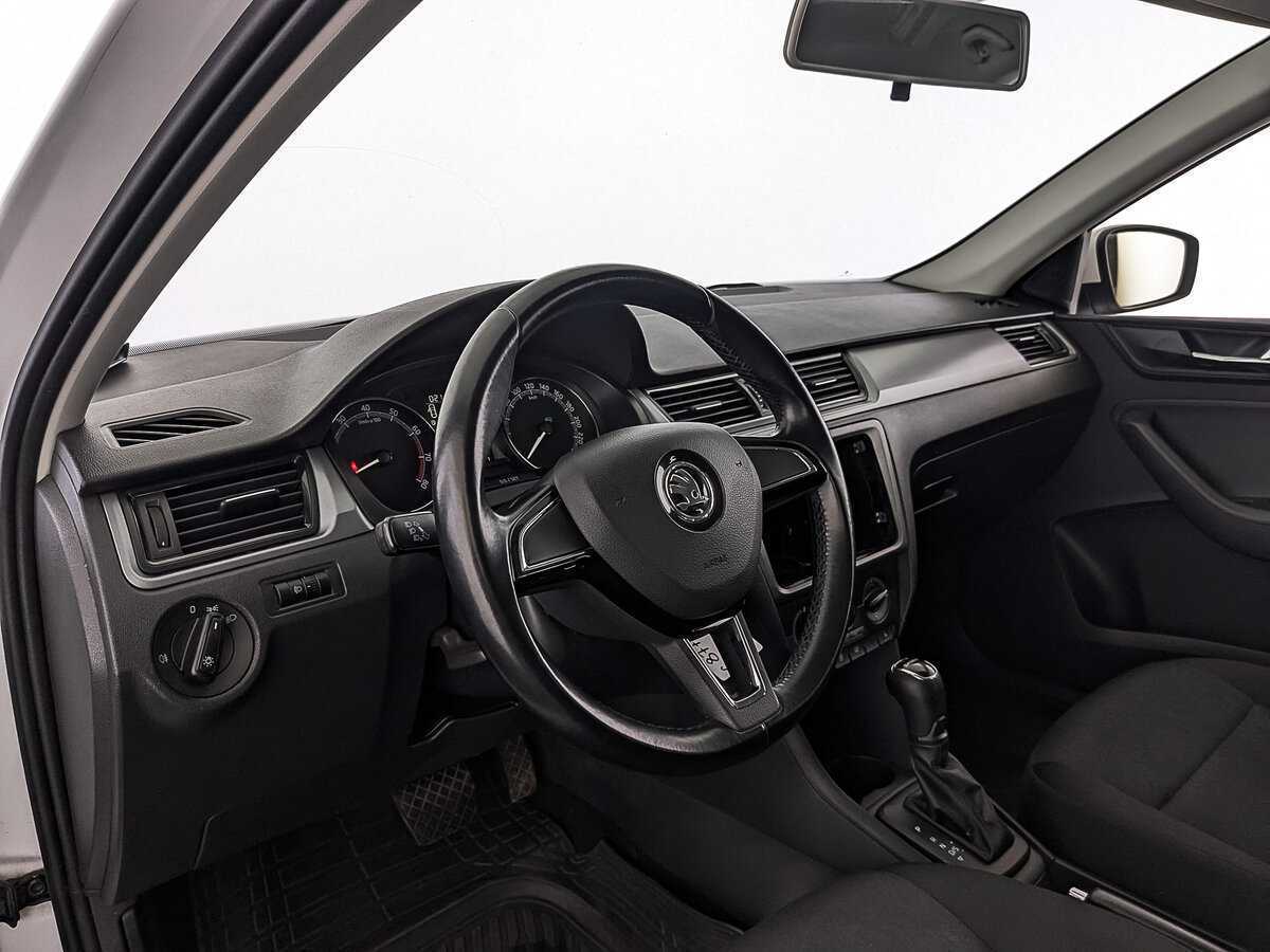 Купить Skoda Rapid с пробегом. Фото: #12