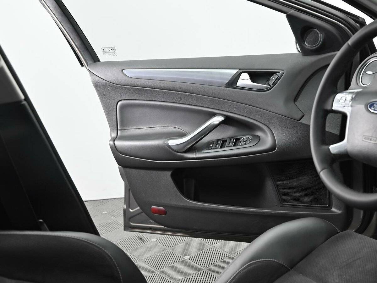 Купить Ford Mondeo с пробегом. Фото: #6