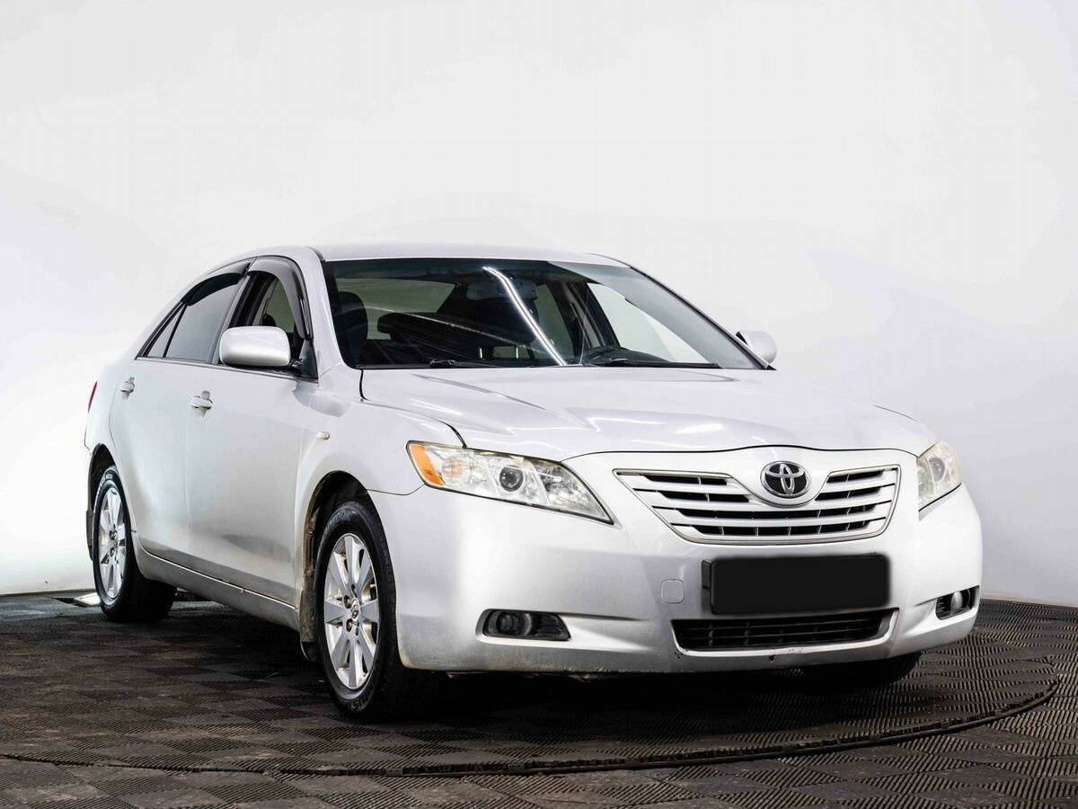 Купить Toyota Camry с пробегом. Фото: #2