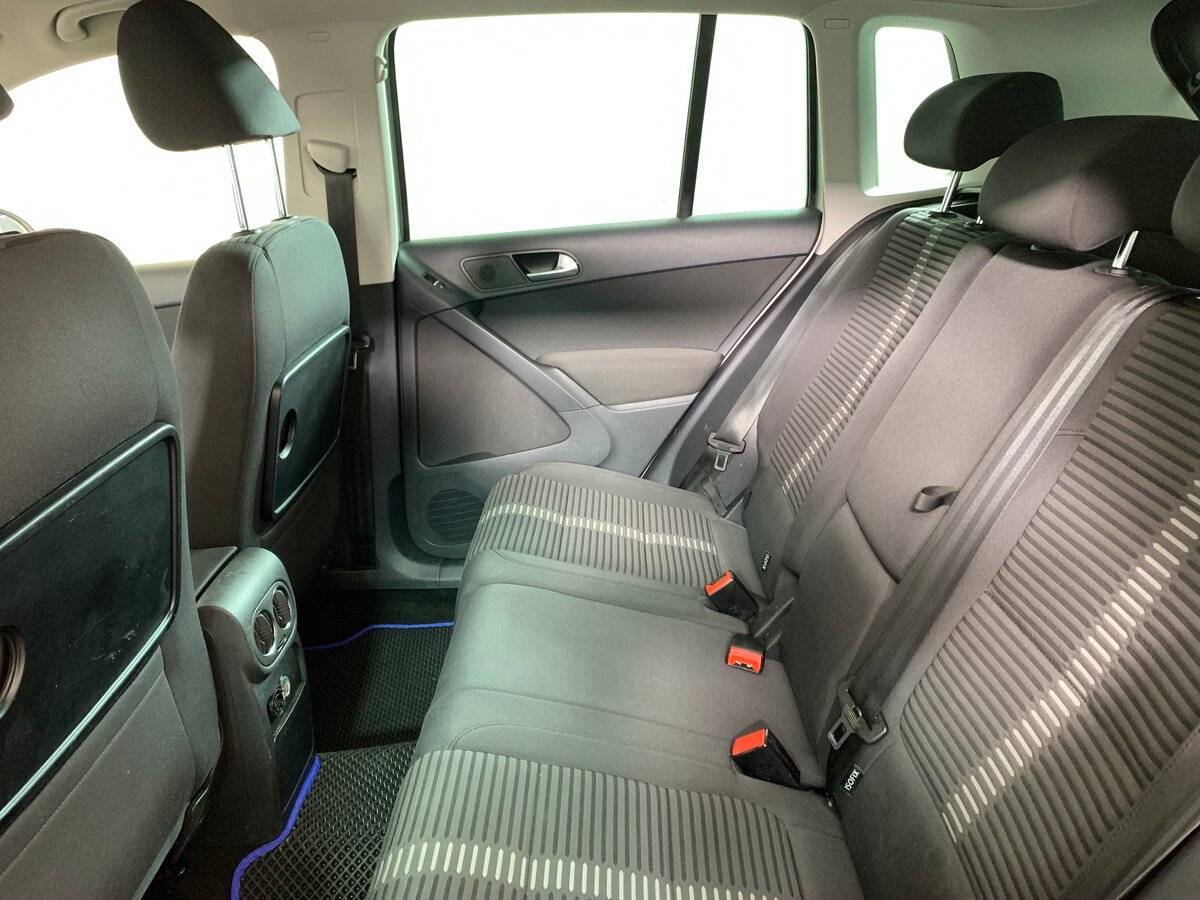 Купить Volkswagen Tiguan с пробегом. Фото: #17
