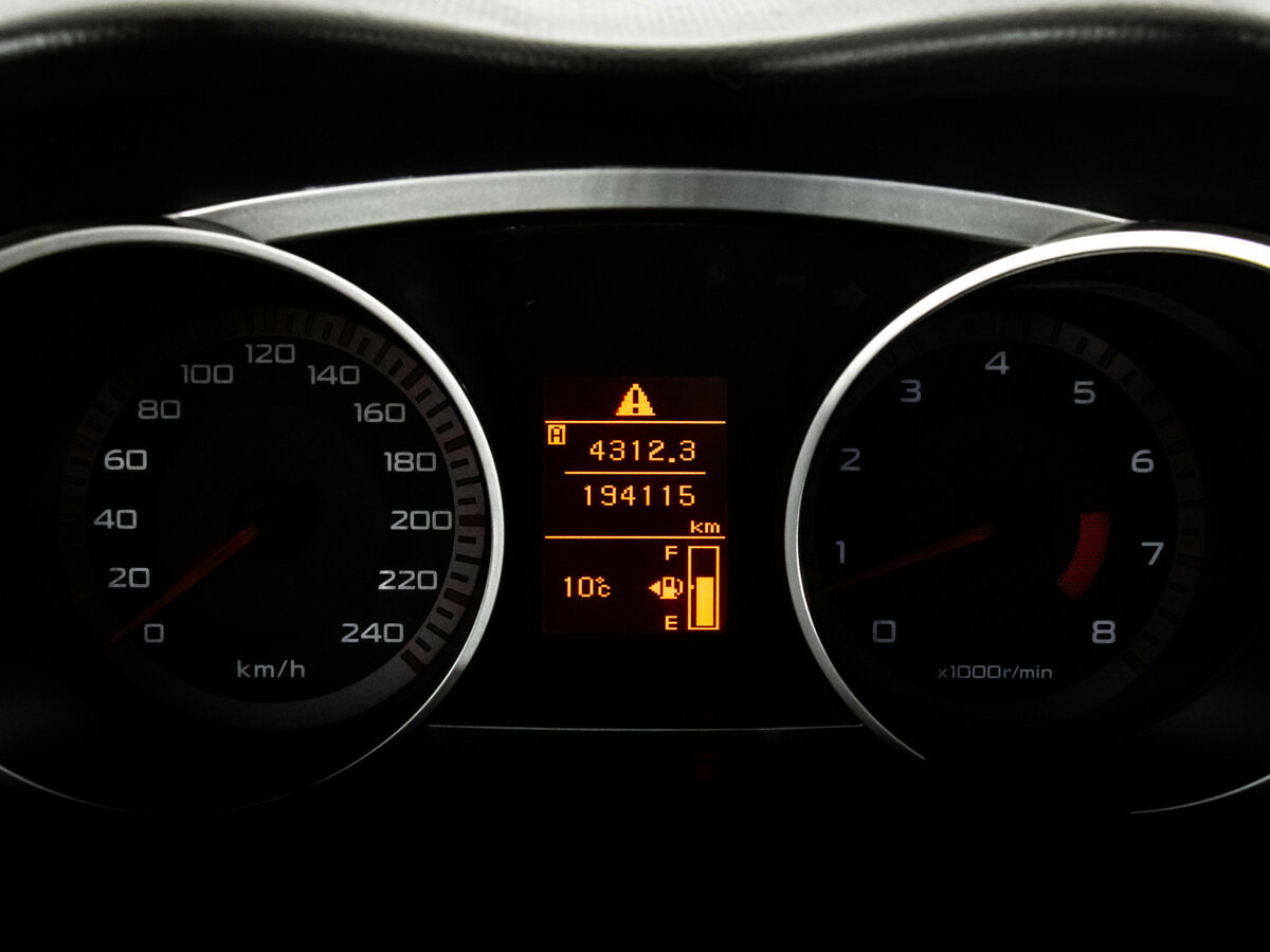 Купить Mitsubishi Outlander с пробегом. Фото: #13