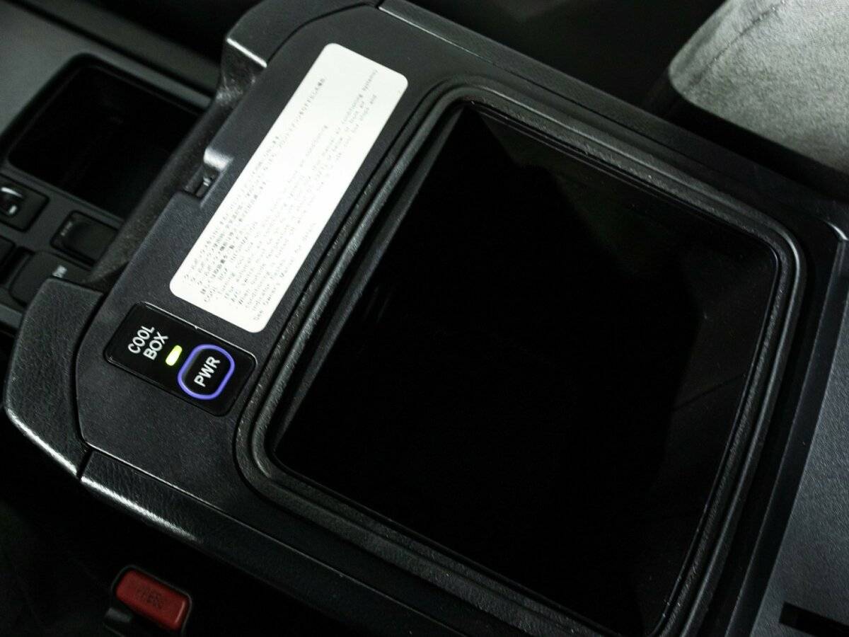 Купить Toyota Land Cruiser Prado с пробегом. Фото: #22