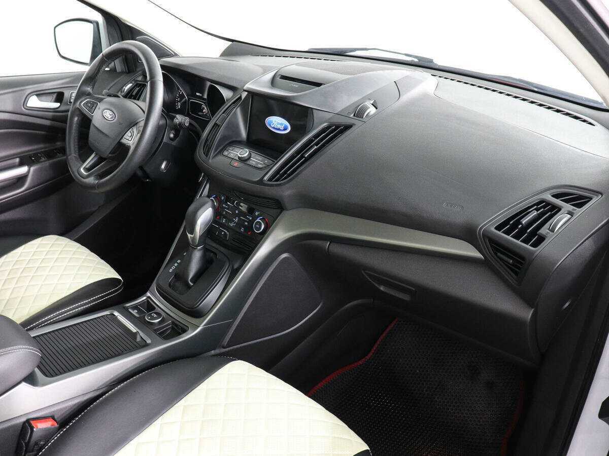 Купить Ford Kuga с пробегом. Фото: #9