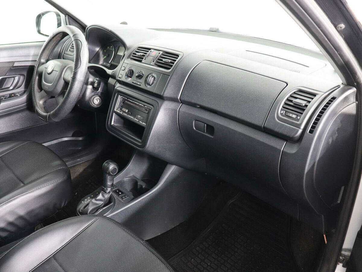 Купить Skoda Fabia с пробегом. Фото: #5