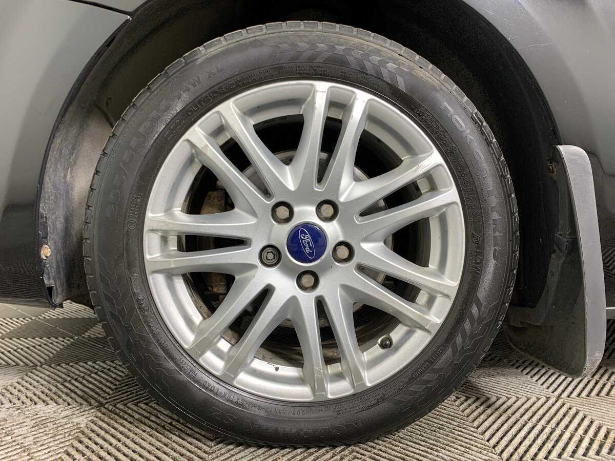 Купить Ford Focus с пробегом. Фото: #9