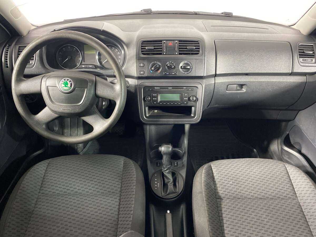Купить Skoda Roomster с пробегом. Фото: #10