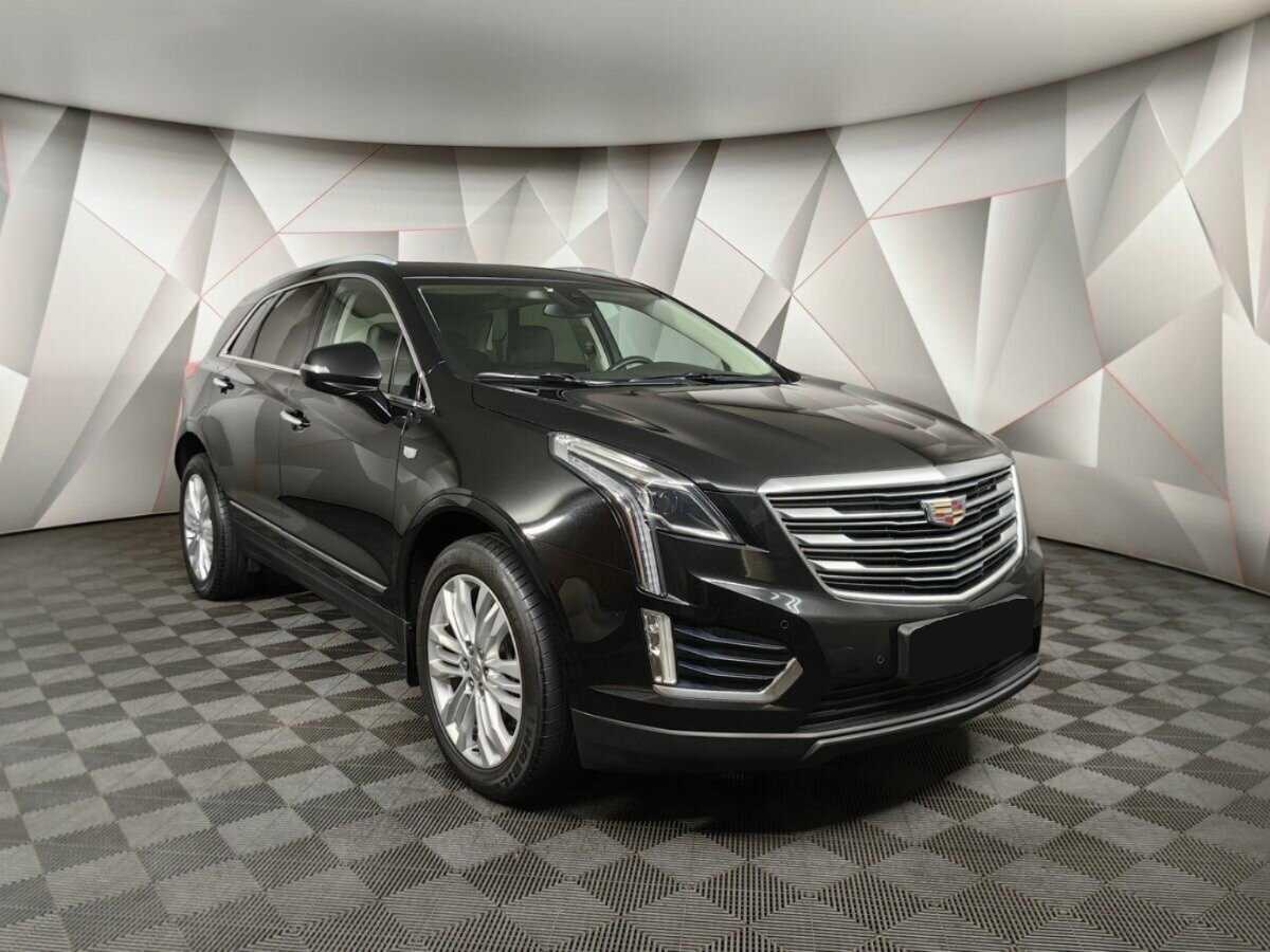 Купить Cadillac XT5 с пробегом. Фото: #2