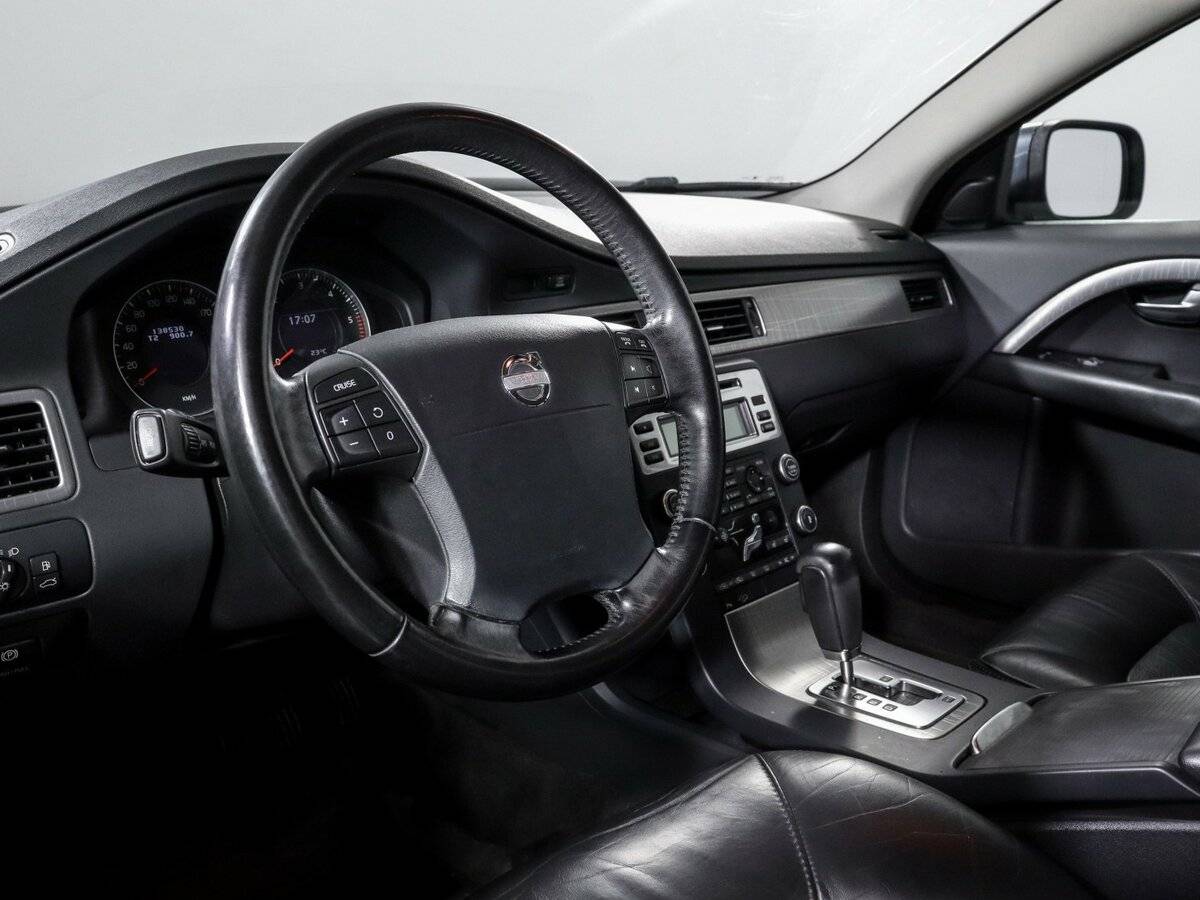 Купить Volvo XC70 с пробегом. Фото: #10