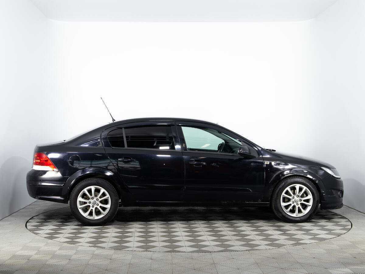 Купить Opel Astra с пробегом. Фото: #3