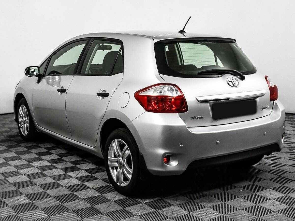 Купить Toyota Auris с пробегом. Фото: #6