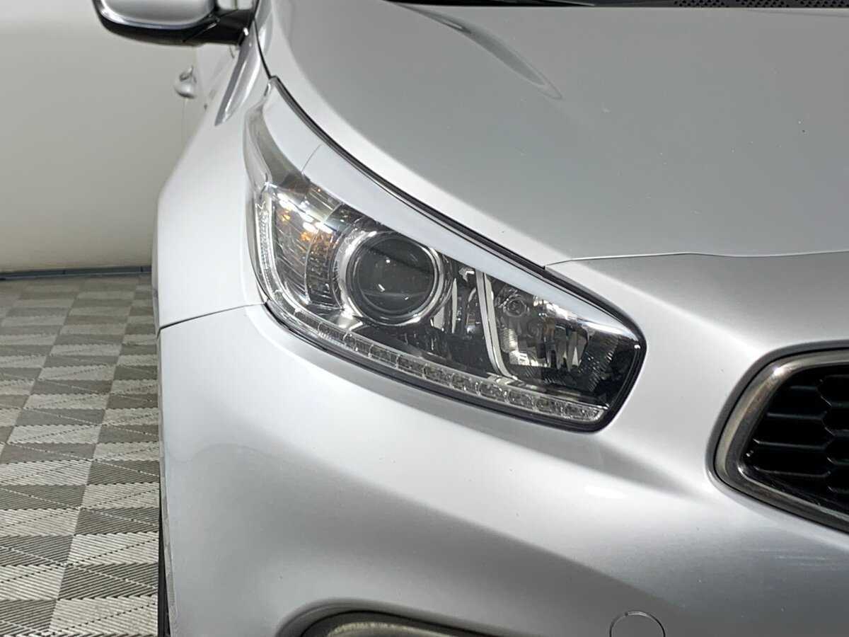 Купить Kia Ceed с пробегом. Фото: #9