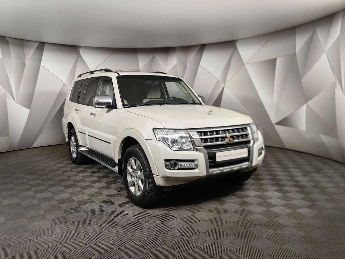 Купить Mitsubishi Pajero с пробегом. Фото: #2