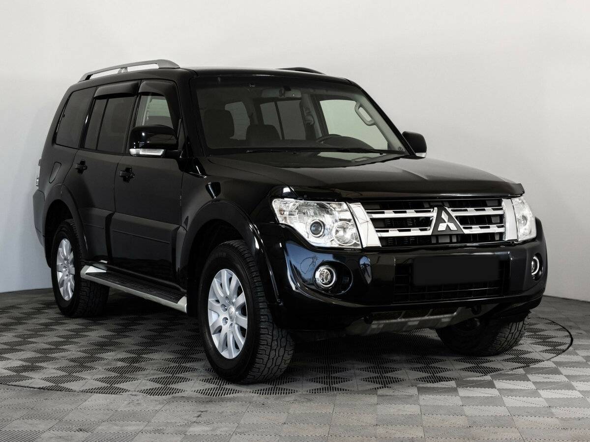 Купить Mitsubishi Pajero с пробегом. Фото: #2