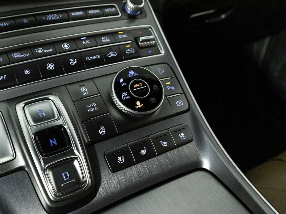 Купить Hyundai Santa Fe с пробегом. Фото: #21