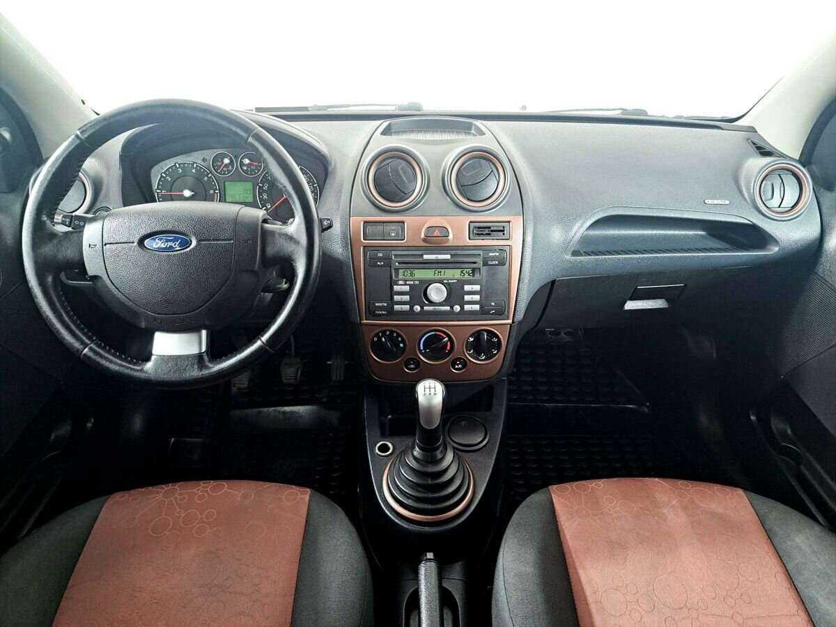 Купить Ford Fiesta с пробегом. Фото: #11