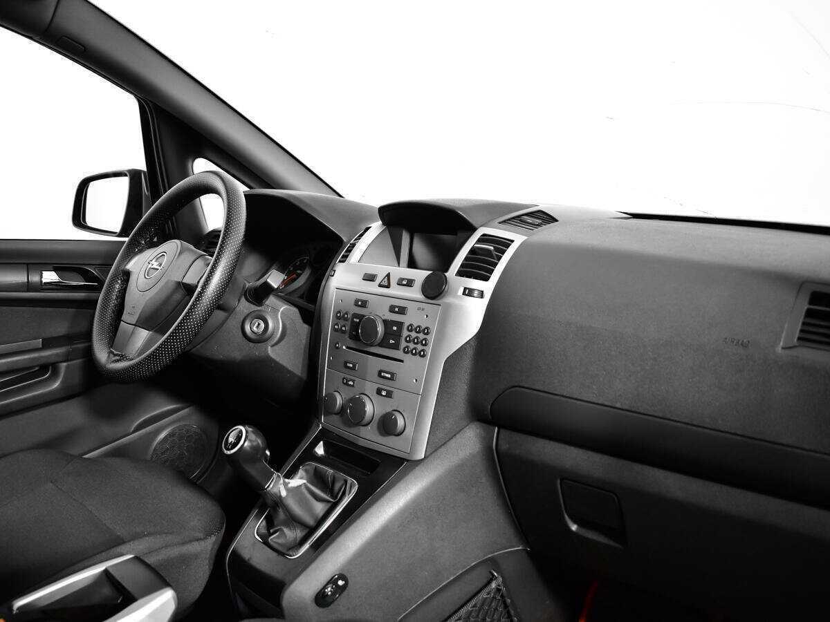 Купить Opel Zafira с пробегом. Фото: #8