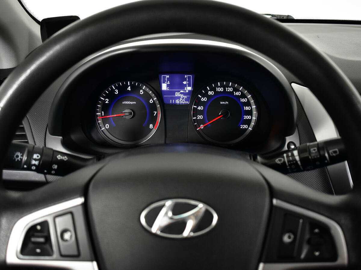 Купить Hyundai Solaris с пробегом. Фото: #10