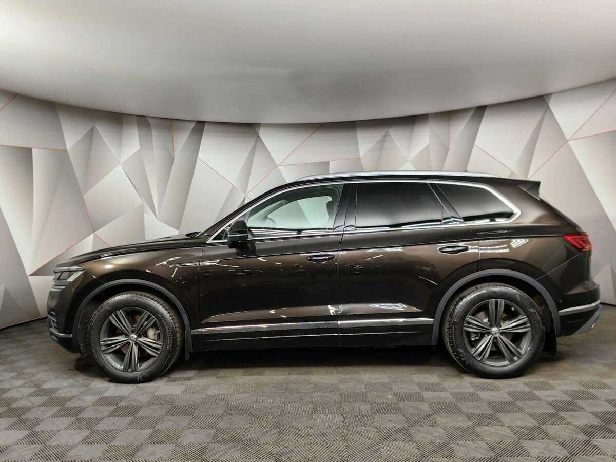 Купить Volkswagen Touareg с пробегом. Фото: #4