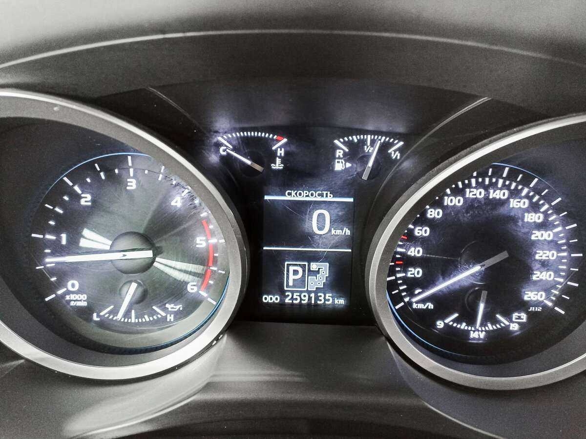 Купить Toyota Land Cruiser с пробегом. Фото: #8
