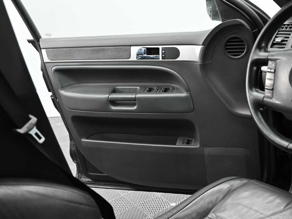 Купить Volkswagen Touareg с пробегом. Фото: #6