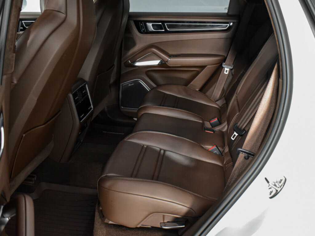 Купить Porsche Cayenne с пробегом. Фото: #12