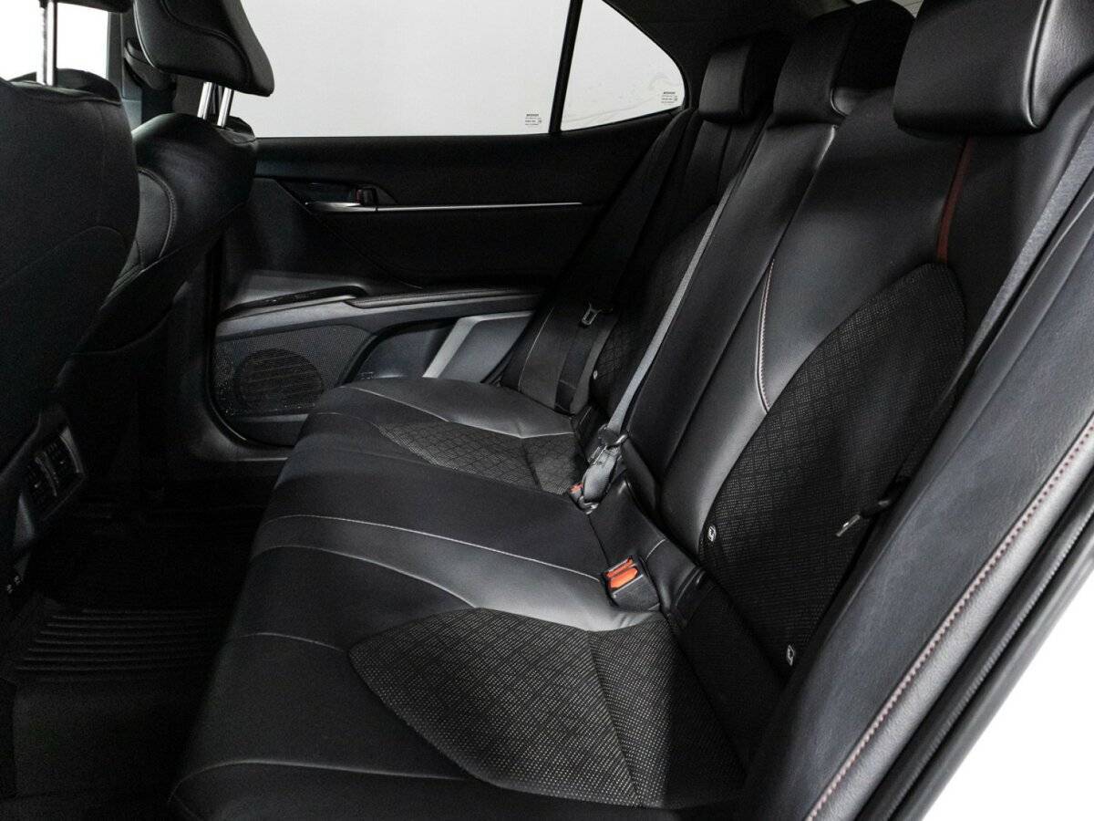 Купить Toyota Camry с пробегом. Фото: #9
