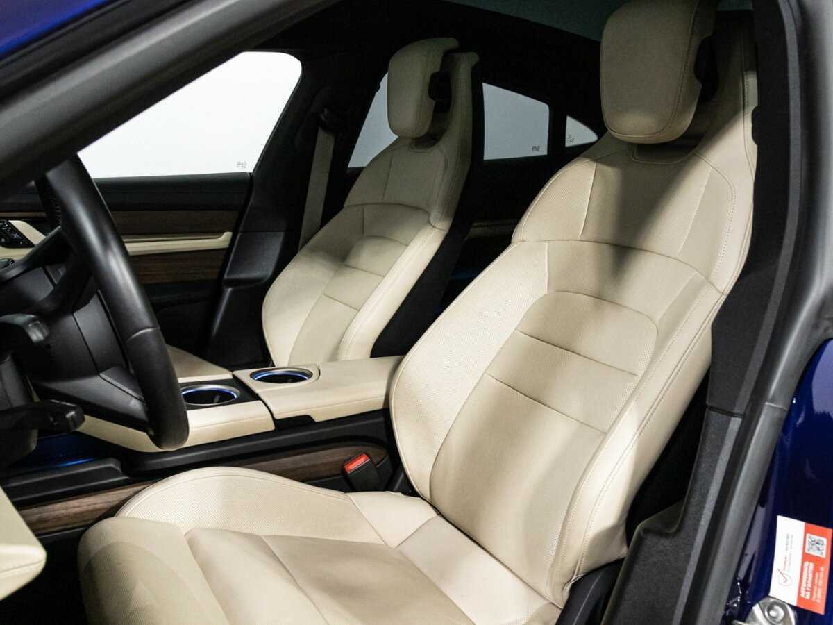 Купить Porsche Taycan с пробегом. Фото: #17