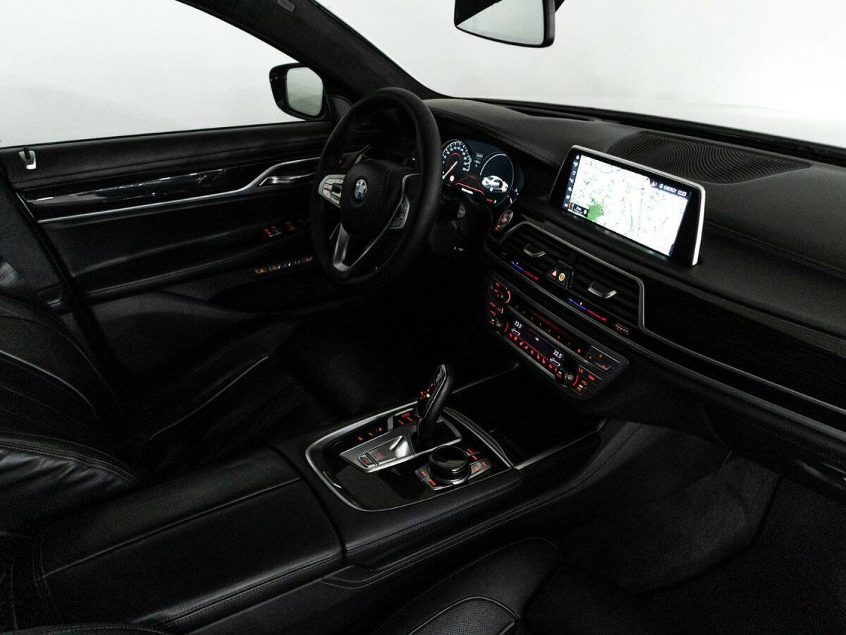 Купить BMW 7 серии с пробегом. Фото: #32