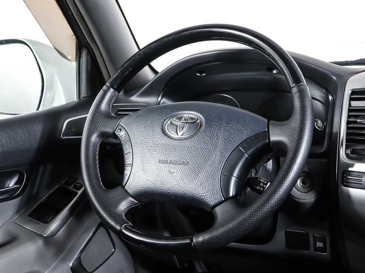 Купить Toyota Land Cruiser Prado с пробегом. Фото: #13