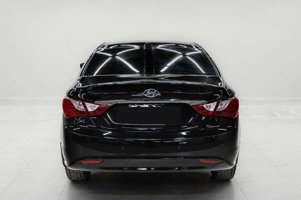 Купить Hyundai Sonata с пробегом. Фото: #4