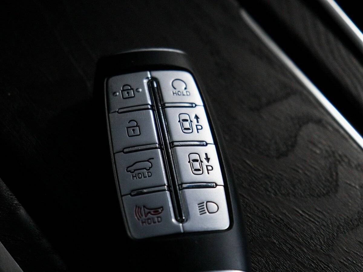 Купить Genesis GV80 с пробегом. Фото: #16