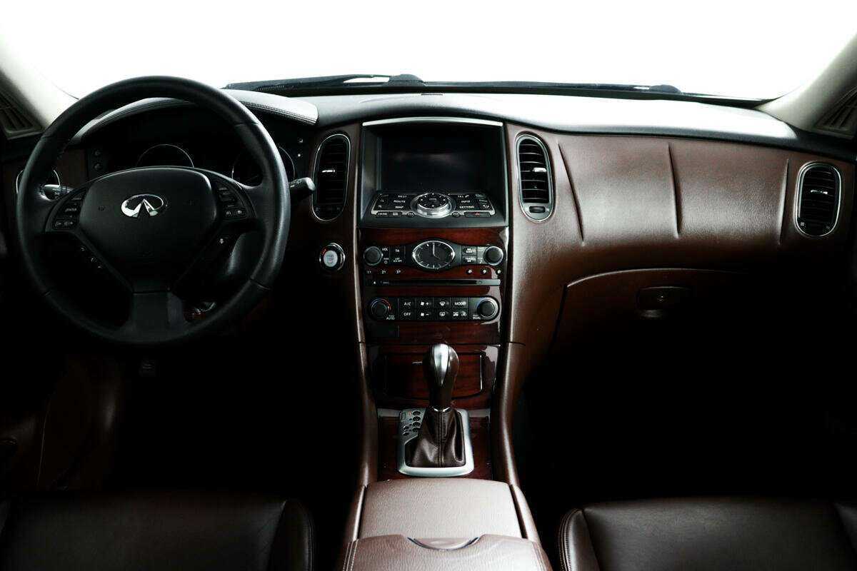 Купить Infiniti QX50 с пробегом. Фото: #10