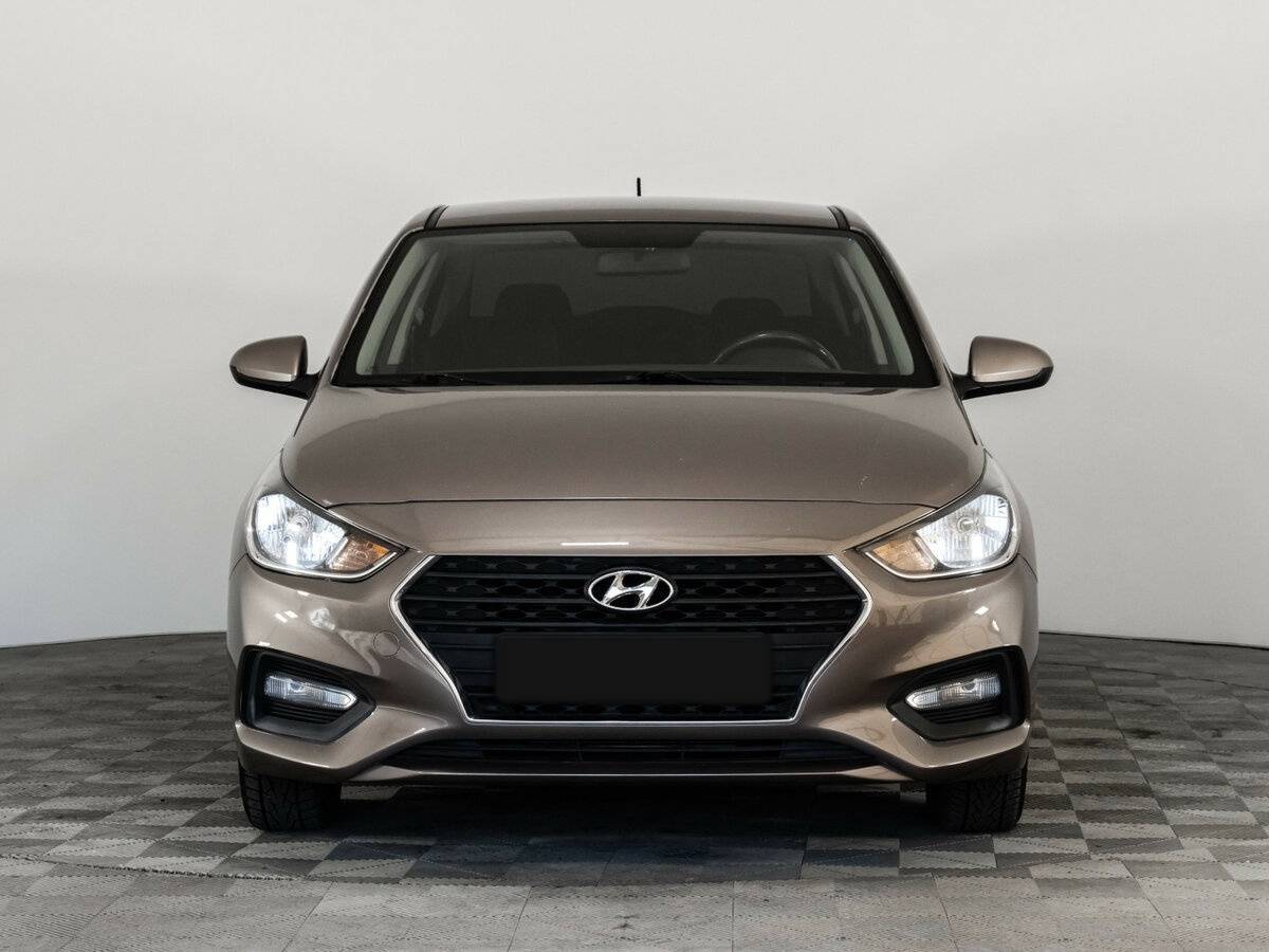 Купить Hyundai Solaris с пробегом. Фото: #1