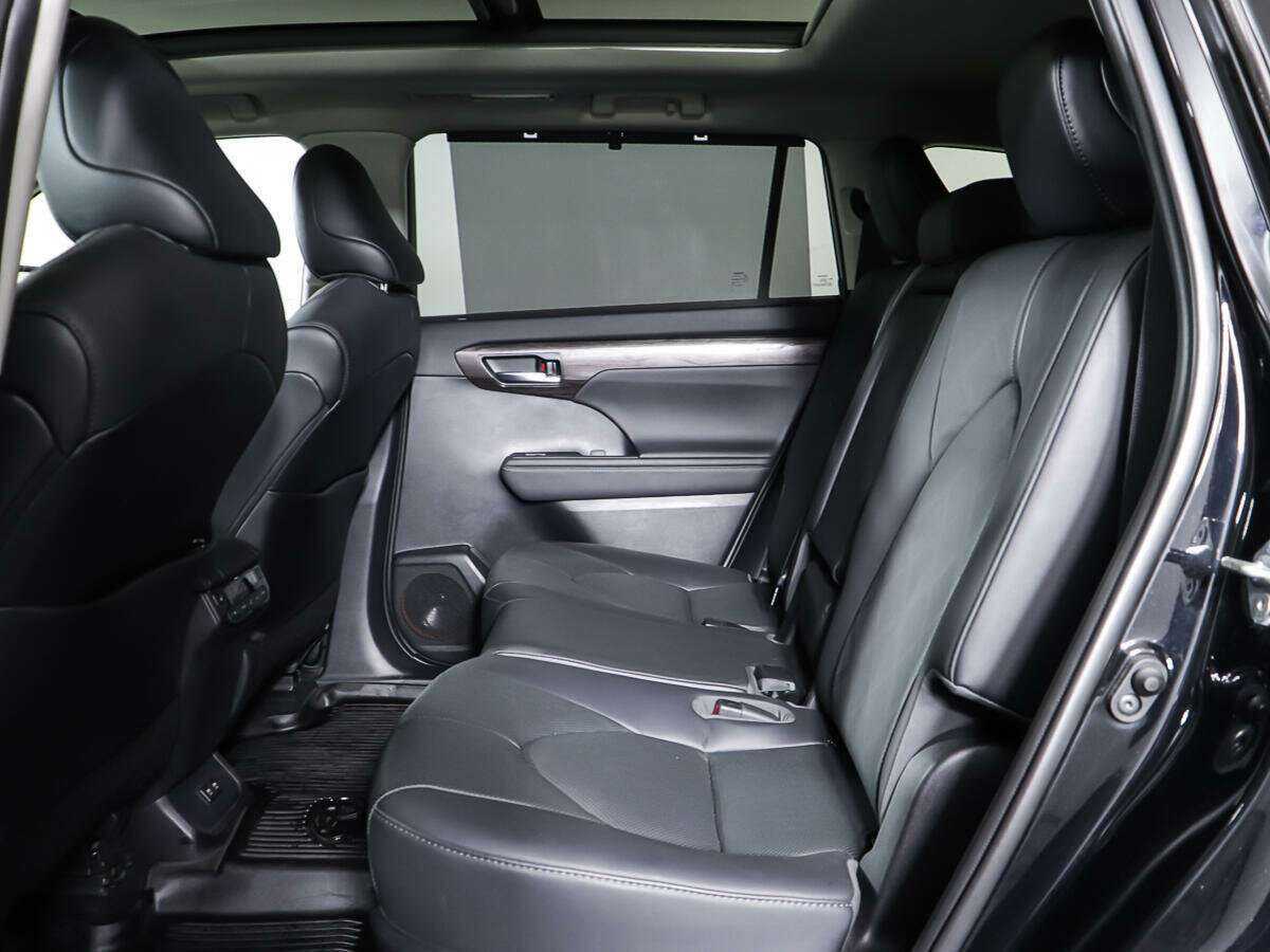Купить Toyota Highlander с пробегом. Фото: #10