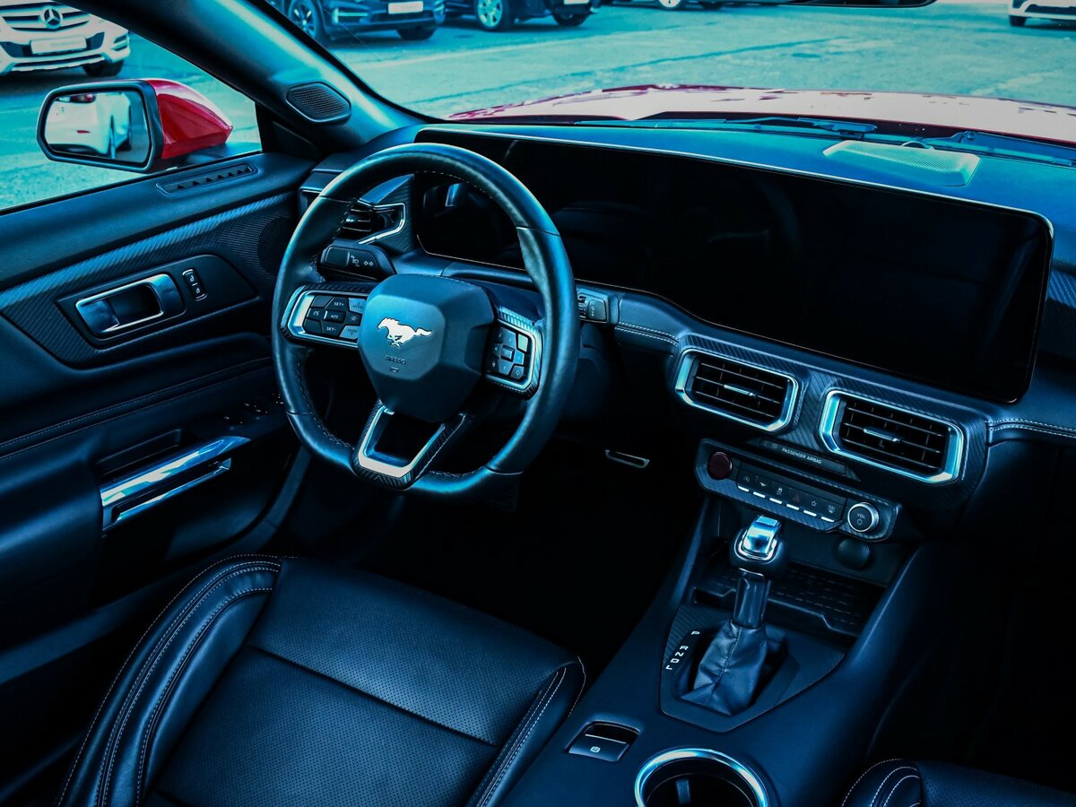 Купить Ford Mustang с пробегом. Фото: #7