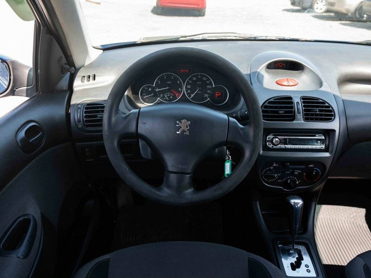Купить Peugeot 206 с пробегом. Фото: #13
