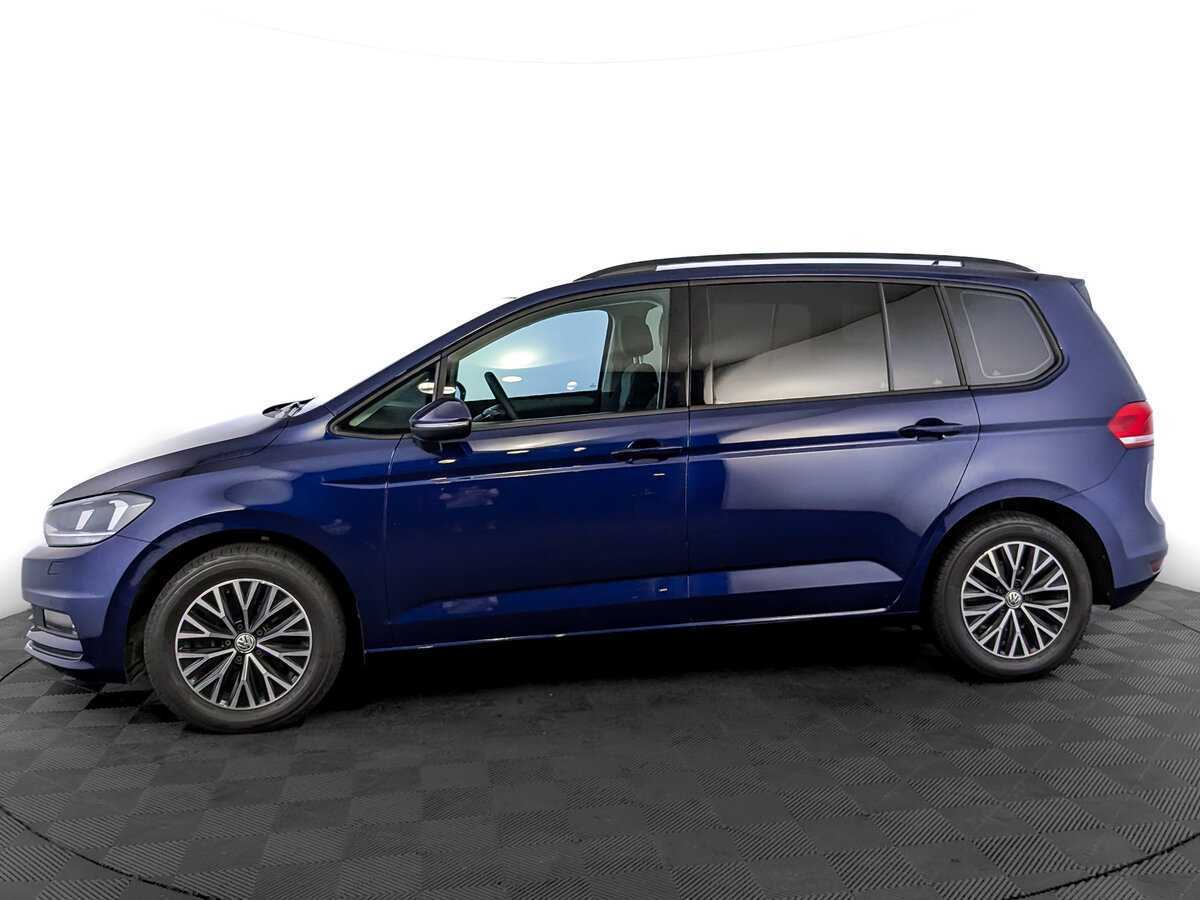 Купить Volkswagen Touran с пробегом. Фото: #6