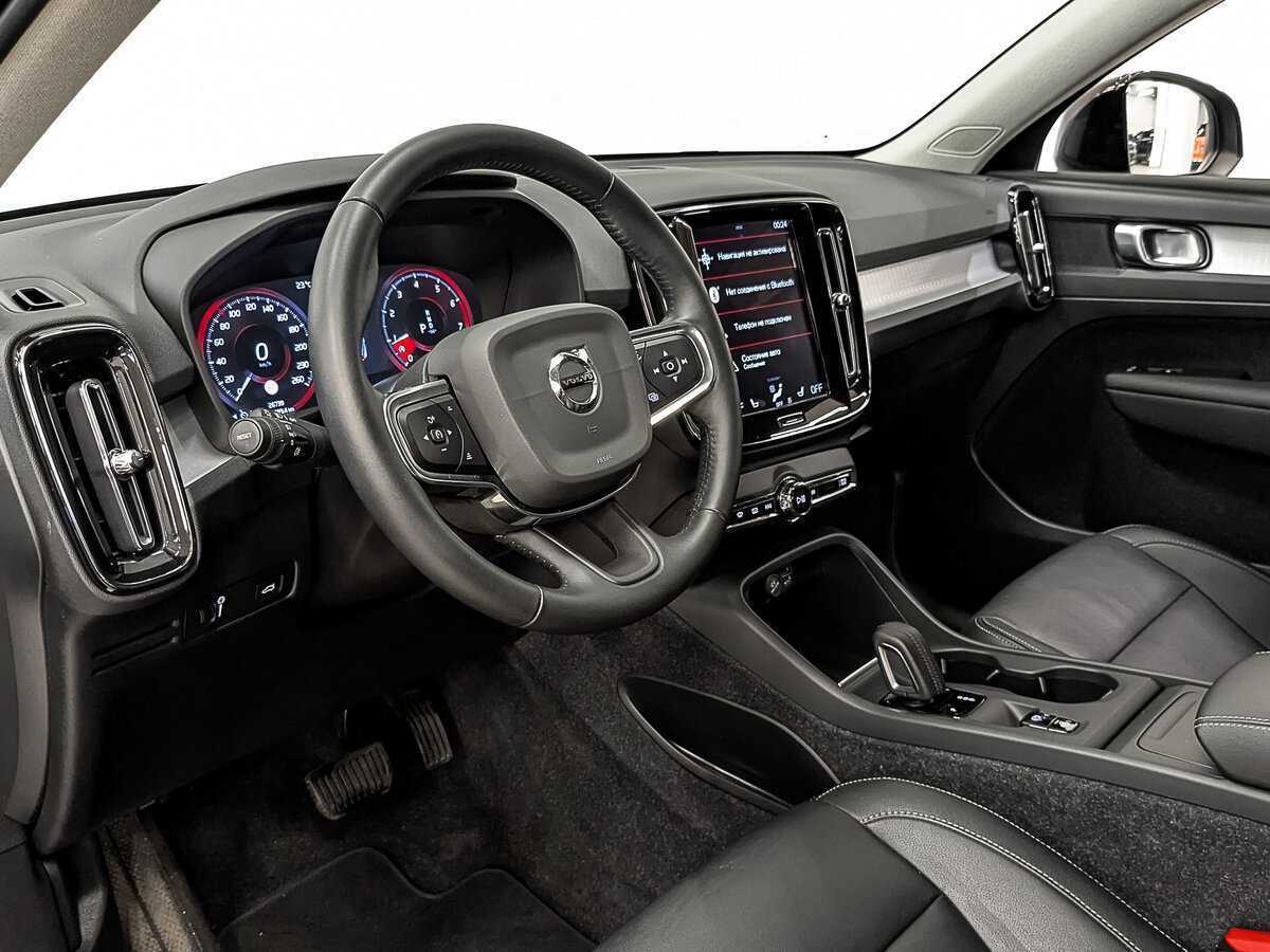 Купить Volvo XC40 с пробегом. Фото: #13