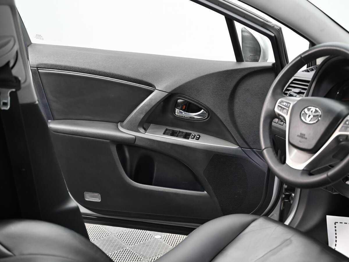 Купить Toyota Avensis с пробегом. Фото: #6