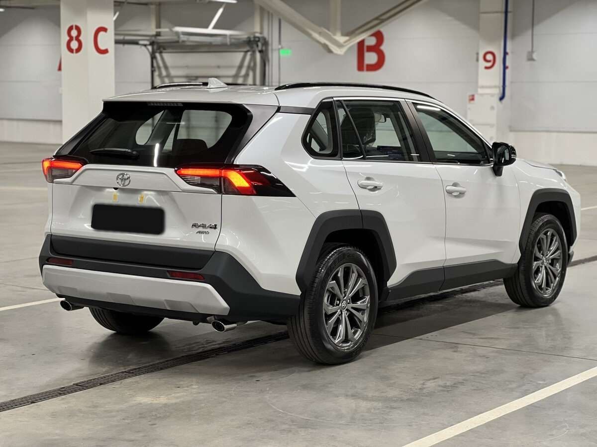 Купить Toyota RAV4 с пробегом. Фото: #4