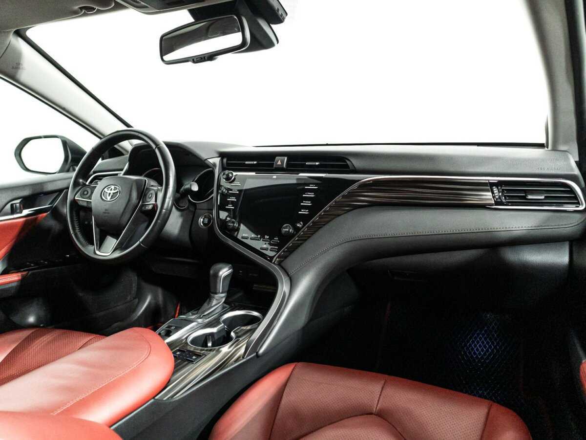 Купить Toyota Camry с пробегом. Фото: #8