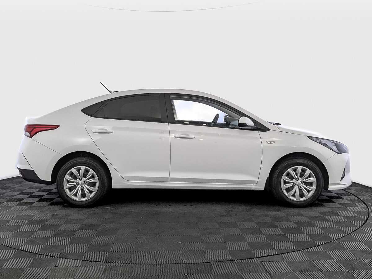 Купить Hyundai Solaris с пробегом. Фото: #3