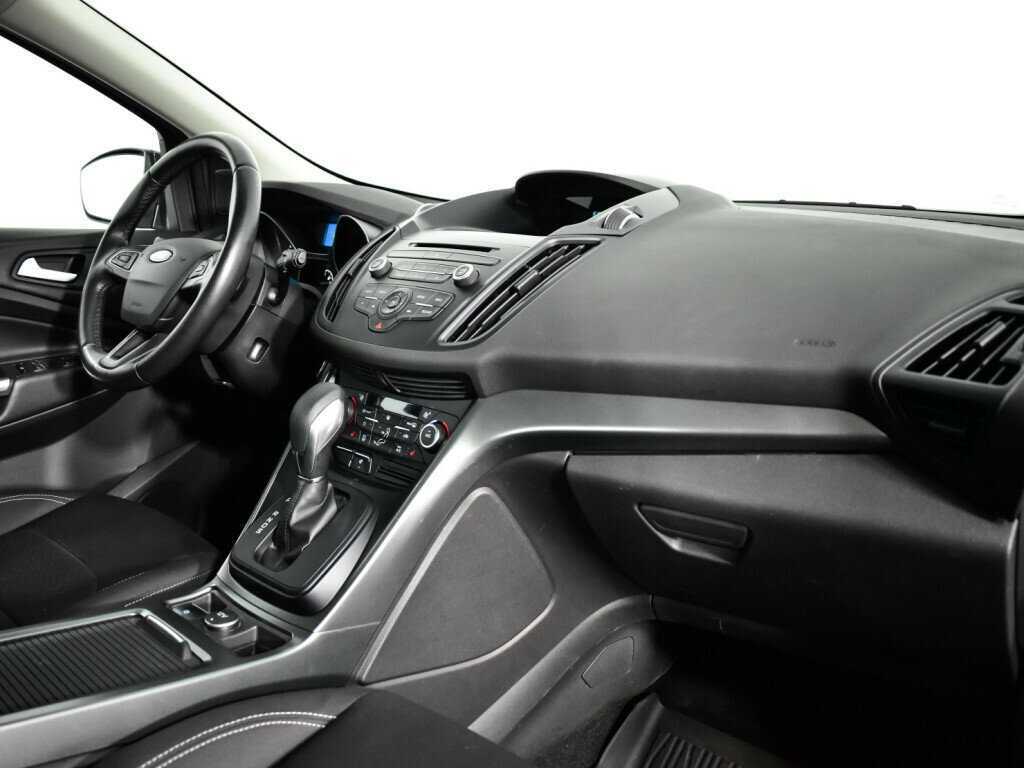 Купить Ford Kuga с пробегом. Фото: #8