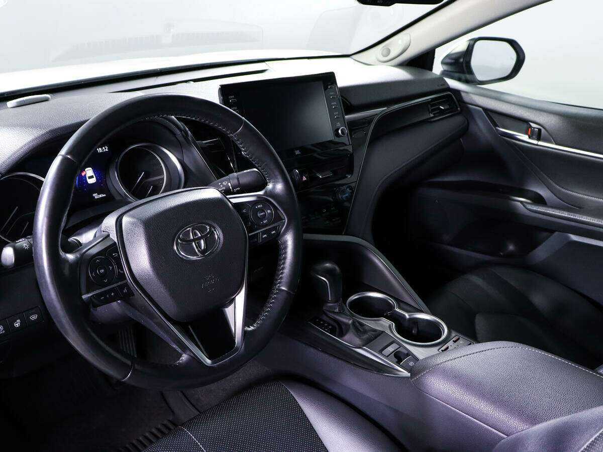 Купить Toyota Camry с пробегом. Фото: #12