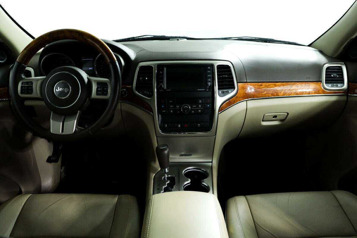 Купить Jeep Grand Cherokee с пробегом. Фото: #8